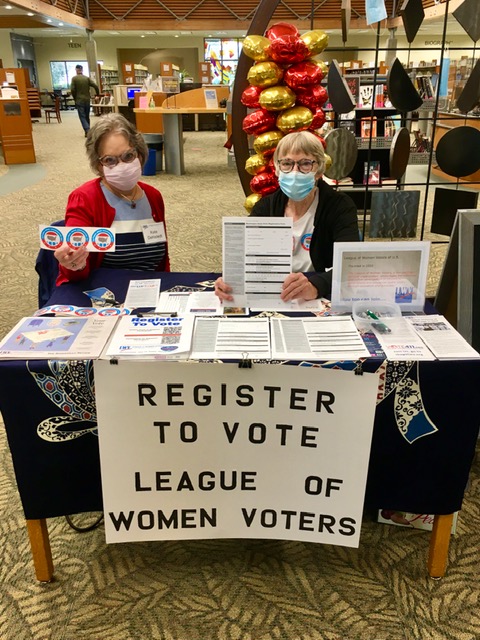 Voter Registration Suzanne Butler and Kate Dahlstedt